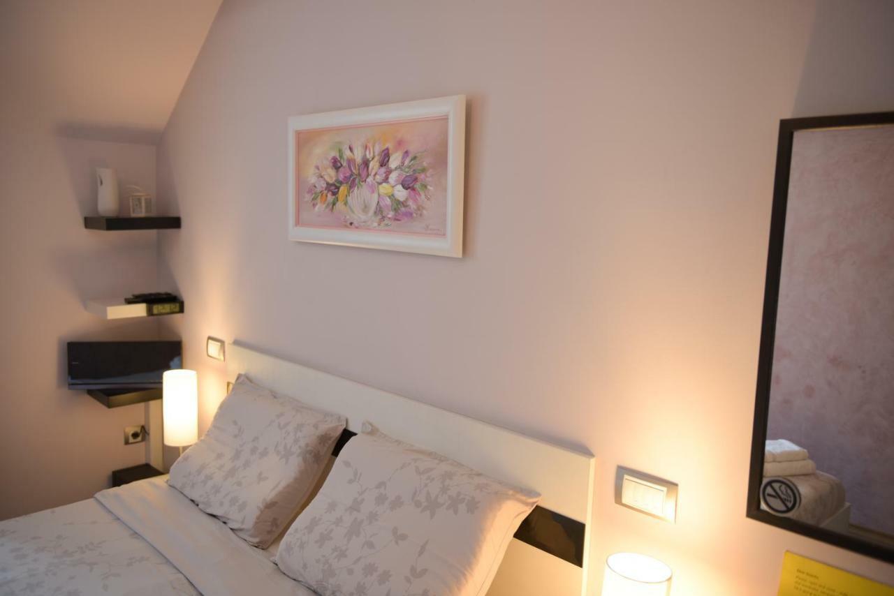 Derelli Deluxe And Derelli Adorable Apartments София Екстериор снимка