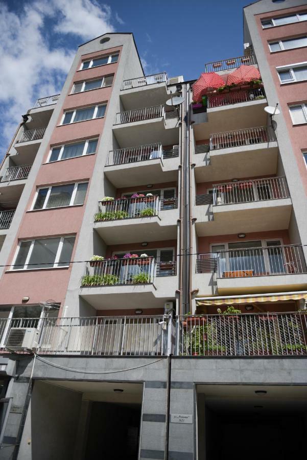 Derelli Deluxe And Derelli Adorable Apartments София Екстериор снимка